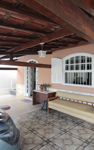 Casa à venda com 411m², 3 quartos e 3 vagasGaragem