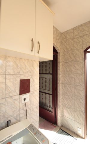 Casa à venda com 411m², 3 quartos e 3 vagasÁrea de Serviço