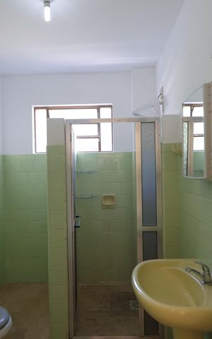 Apartamento para alugar com 102m², 2 quartos e sem vagaBanheiro