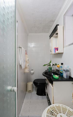 Casa à venda com 200m², 4 quartos e 2 vagasCasa 2 - Banheiro