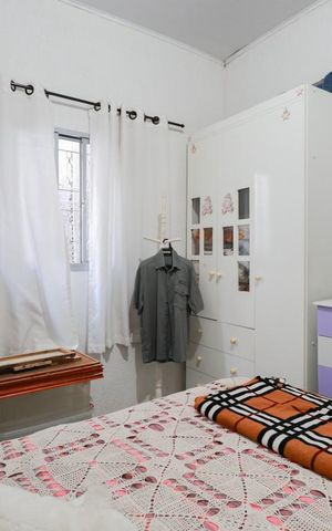 Casa à venda com 200m², 4 quartos e 2 vagasCasa 1 - Quarto 2