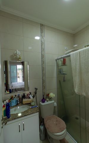 Casa de condomínio para alugar com 250m², 4 quartos e 4 vagas Casa de condomínio para alugar com 250m², 4 quartos e 4 vagasBanheiro da Suíte 3