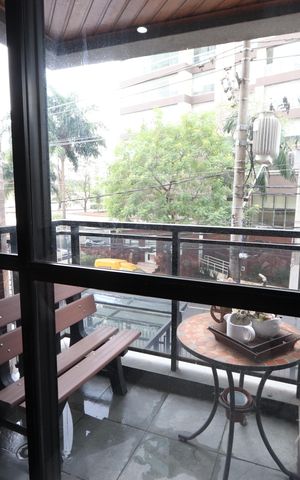 Apartamento à venda com 68m², 3 quartos e 1 vagaVaranda