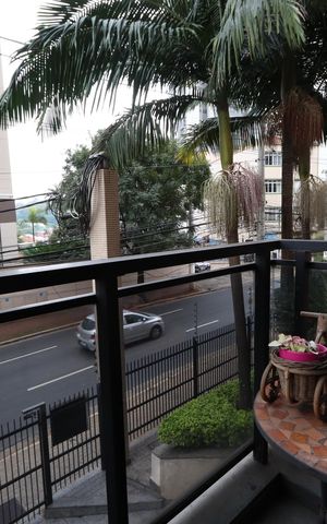 Apartamento à venda com 68m², 3 quartos e 1 vagaVaranda