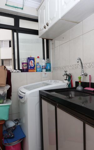 Apartamento à venda com 68m², 3 quartos e 1 vagaÁrea de Serviço