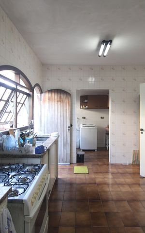 Casa à venda com 200m², 4 quartos e 4 vagasCozinha