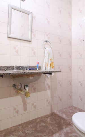 Casa à venda com 200m², 4 quartos e 4 vagasBanheiro da Suíte 1