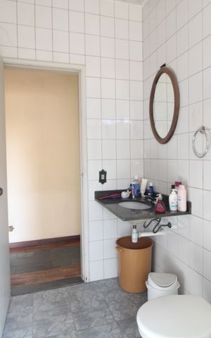 Casa à venda com 200m², 4 quartos e 4 vagasBanheiro da Suíte 2