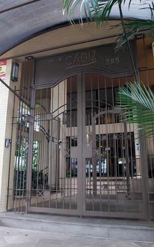 Apartamento à venda com 110m², 2 quartos e 1 vagaFachada