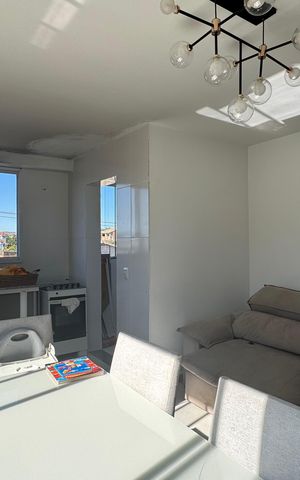 Apartamento à venda com 120m², 2 quartos e 2 vagas Apartamento à venda com 120m², 2 quartos e 2 vagasSala