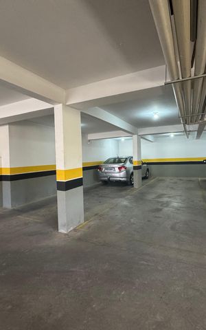 Apartamento à venda com 120m², 2 quartos e 2 vagas Apartamento à venda com 120m², 2 quartos e 2 vagasGaragem