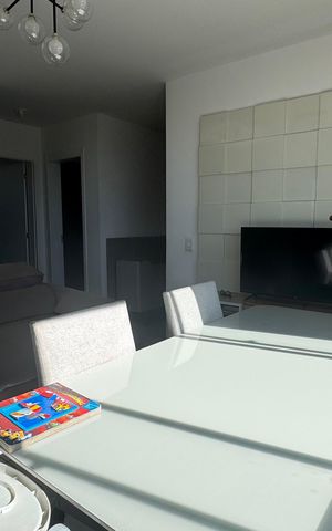 Apartamento à venda com 120m², 2 quartos e 2 vagas Apartamento à venda com 120m², 2 quartos e 2 vagasSala