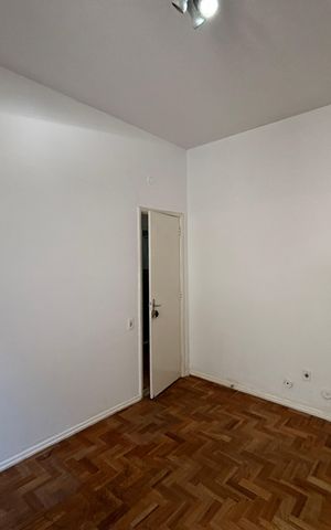 Apartamento à venda com 285m², 4 quartos e 3 vagas Apartamento à venda com 285m², 4 quartos e 3 vagasQuarto