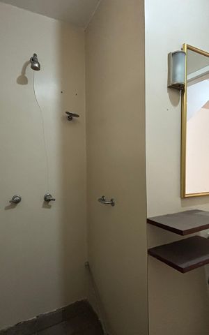 Apartamento à venda com 285m², 4 quartos e 3 vagas Apartamento à venda com 285m², 4 quartos e 3 vagasBanheiro da Suíte 3
