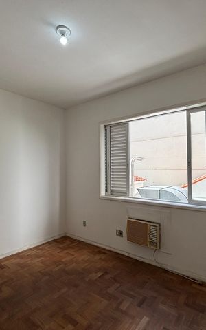 Apartamento à venda com 285m², 4 quartos e 3 vagas Apartamento à venda com 285m², 4 quartos e 3 vagasSuíte 1