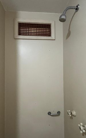 Apartamento à venda com 285m², 4 quartos e 3 vagas Apartamento à venda com 285m², 4 quartos e 3 vagasBanheiro social