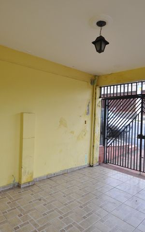 Casa à venda com 123m², 4 quartos e 1 vagaGaragem