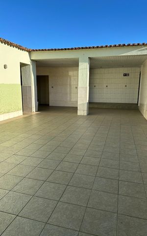 Casa à venda com 600m², 3 quartos e 2 vagas Casa à venda com 600m², 3 quartos e 2 vagasÁrea de serviço