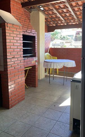 Casa à venda com 600m², 3 quartos e 2 vagas Casa à venda com 600m², 3 quartos e 2 vagasÁrea externa
