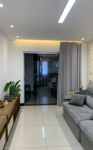 Casa à venda com 600m², 3 quartos e 2 vagas Casa à venda com 600m², 3 quartos e 2 vagasSala