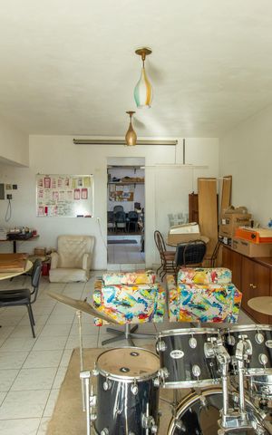 Casa de condomínio para alugar com 900m², 5 quartos e 6 vagasEspaço andar inferior