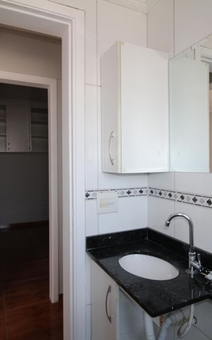 Apartamento à venda com 49m², 2 quartos e 1 vagaBanheiro Social