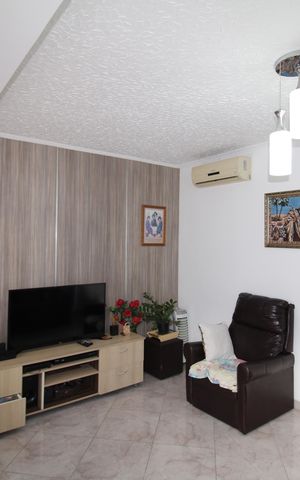 Casa à venda com 262m², 3 quartos e 1 vagaCasa 2 - Sala