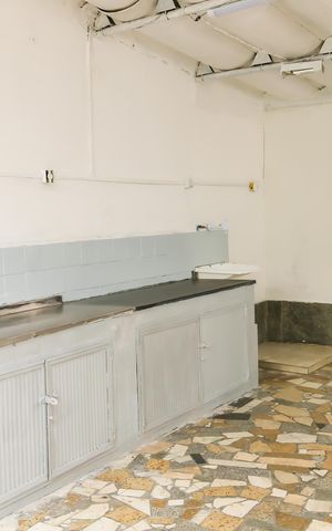 Casa à venda com 193m², 4 quartos e 2 vagas Casa à venda com 193m², 4 quartos e 2 vagasÁrea de Serviço