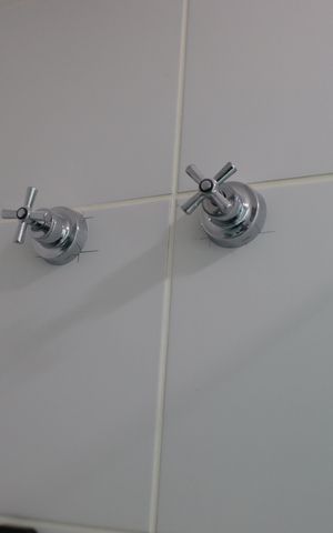 Apartamento à venda com 60m², 2 quartos e 1 vaga Apartamento à venda com 60m², 2 quartos e 1 vagaBanheiro da Suíte