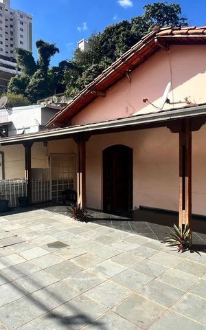 Casa à venda com 200m², 2 quartos e 3 vagasVaranda