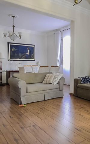 Casa para alugar com 218m², 5 quartos e 1 vaga Casa para alugar com 218m², 5 quartos e 1 vagaSala