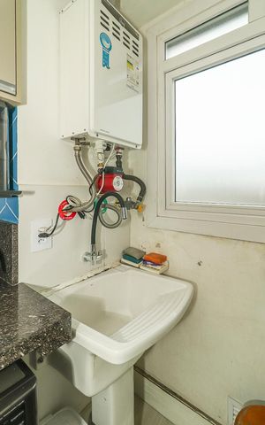 Apartamento à venda com 93m², 3 quartos e 2 vagasCozinha e Área de Serviço