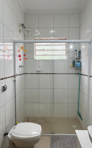 Casa à venda com 124m², 2 quartos e 1 vaga Casa à venda com 124m², 2 quartos e 1 vagaBanheiro