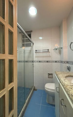 Apartamento à venda com 75m², 3 quartos e sem vaga Apartamento à venda com 75m², 3 quartos e sem vagaBanheiro da Suíte