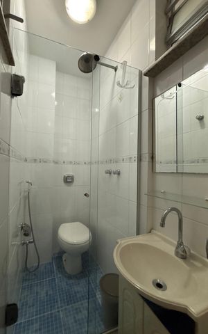 Apartamento à venda com 75m², 3 quartos e sem vaga Apartamento à venda com 75m², 3 quartos e sem vagaÁrea de serviço - banheiro