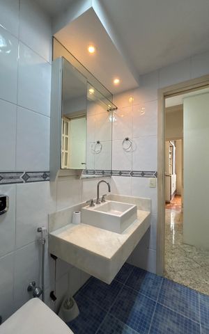 Apartamento à venda com 75m², 3 quartos e sem vaga Apartamento à venda com 75m², 3 quartos e sem vagaBanheiro social