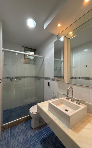 Apartamento à venda com 75m², 3 quartos e sem vaga Apartamento à venda com 75m², 3 quartos e sem vagaBanheiro social