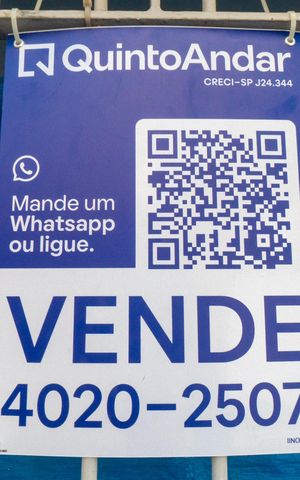 Casa à venda com 250m², 3 quartos e 2 vagas Casa à venda com 250m², 3 quartos e 2 vagasPlaca