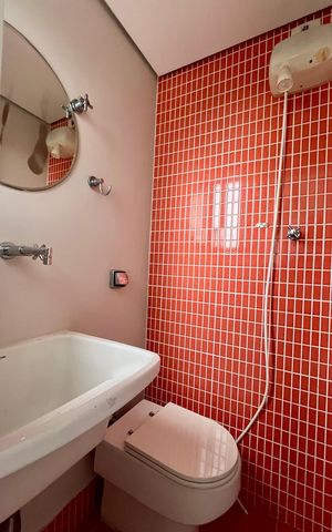Apartamento à venda com 140m², 3 quartos e 2 vagas Apartamento à venda com 140m², 3 quartos e 2 vagasBanheiro de serviço