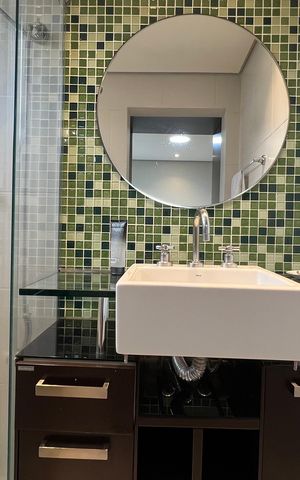 Apartamento à venda com 140m², 3 quartos e 2 vagas Apartamento à venda com 140m², 3 quartos e 2 vagasBanheiro da Suíte