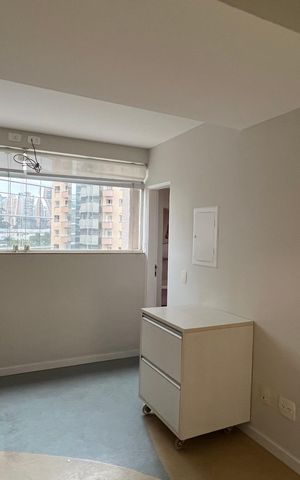 Apartamento à venda com 140m², 3 quartos e 2 vagas Apartamento à venda com 140m², 3 quartos e 2 vagasÁrea de Serviço