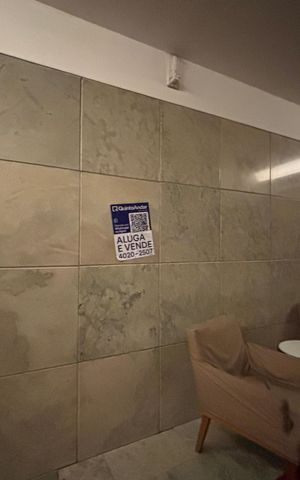 Apartamento à venda com 130m², 4 quartos e sem vaga Apartamento à venda com 130m², 4 quartos e sem vagaPlaca