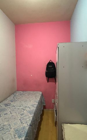 Apartamento à venda com 130m², 4 quartos e sem vaga Apartamento à venda com 130m², 4 quartos e sem vagaQuarto de Serviço