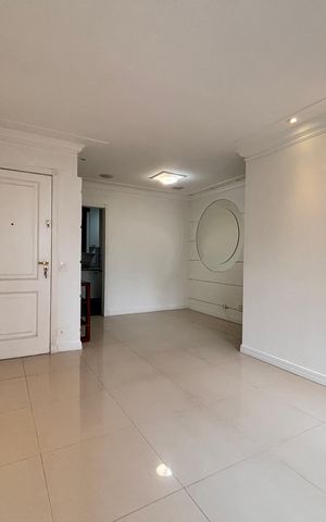 Apartamento à venda com 80m², 2 quartos e 1 vaga Apartamento à venda com 80m², 2 quartos e 1 vagaSala