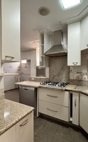 Apartamento à venda com 80m², 2 quartos e 1 vaga Apartamento à venda com 80m², 2 quartos e 1 vagaCozinha