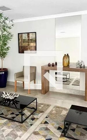Apartamento à venda com 80m², 2 quartos e 1 vaga Apartamento à venda com 80m², 2 quartos e 1 vagaHall social