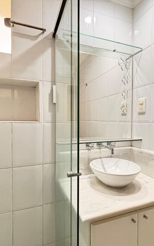Apartamento à venda com 80m², 2 quartos e 1 vaga Apartamento à venda com 80m², 2 quartos e 1 vagaBanheiro da Suíte
