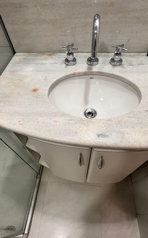 Apartamento à venda com 80m², 2 quartos e 1 vaga Apartamento à venda com 80m², 2 quartos e 1 vagaBanheiro