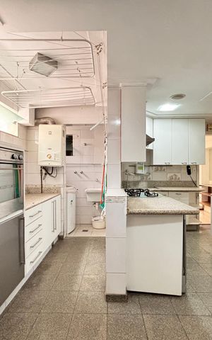 Apartamento à venda com 80m², 2 quartos e 1 vaga Apartamento à venda com 80m², 2 quartos e 1 vagaCozinha