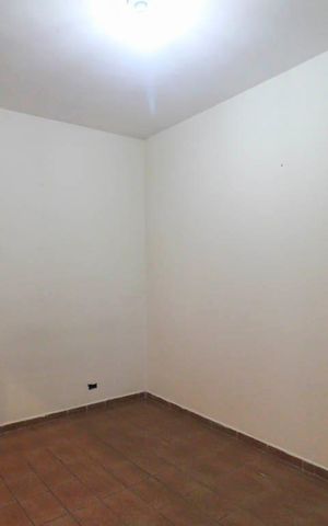 Casa à venda com 234m², 1 quarto e sem vaga Casa à venda com 234m², 1 quarto e sem vagaSala